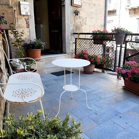 La Casa Del Pittore Di Petralia Petralia Soprana Εξωτερικό φωτογραφία