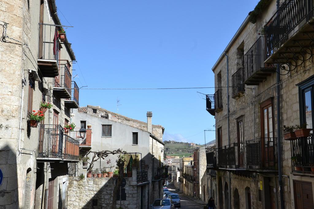 La Casa Del Pittore Di Petralia Petralia Soprana Εξωτερικό φωτογραφία